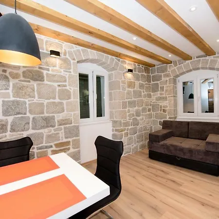 Penzion Lucy In Centre