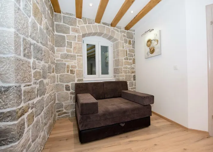 Guest house Lucy In Centre 4*